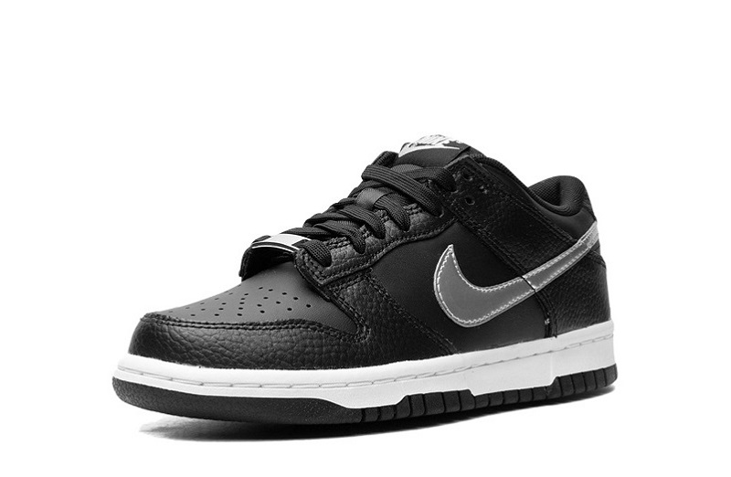 Dunks Low 75th Anniversary Spurs Reps GS Sneakers (4)