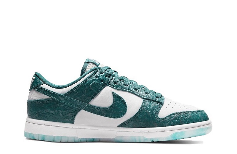 SB Dunk Low Ocean Reps Online (2)