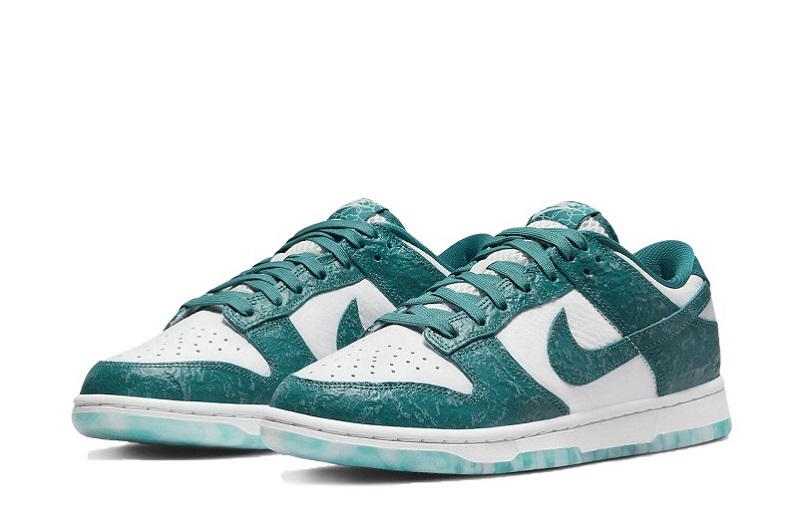 SB Dunk Low Ocean Reps Online (3)