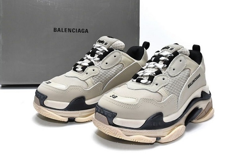 Balenciaga Triple S Beige/Black Reps Sneakers (3)