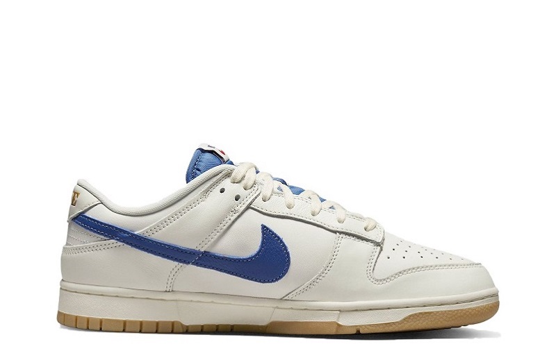 Dunks Low SE Sail Dark Marina Blue Reps (2)