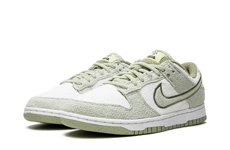 Dunk Low WMNS Fleece Pack Honeydew Reps (2)