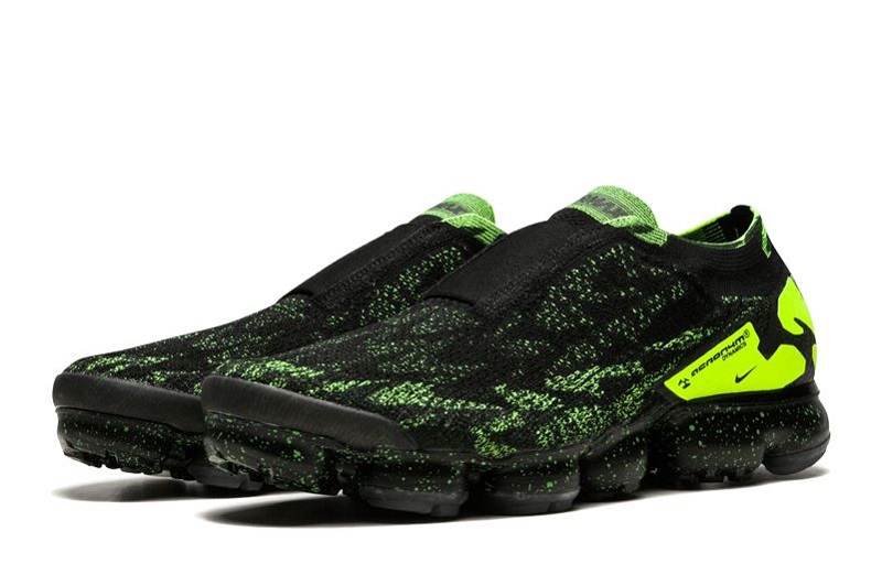 Air VaporMax Moc 2 Black/Volt Reps (2)