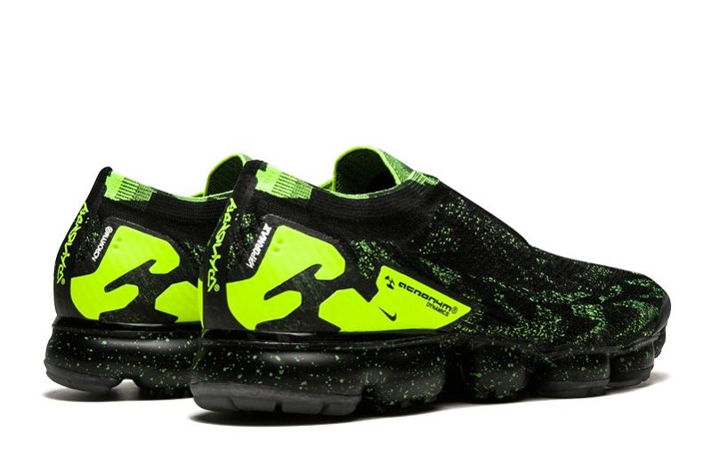 Air VaporMax Moc 2 Black/Volt Reps (3)