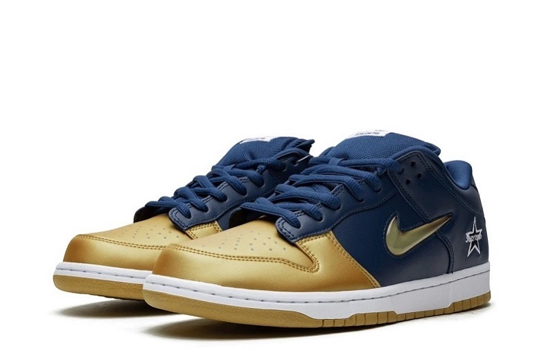 Supreme x  SB Dunk Low Metallic Gold Reps (2)