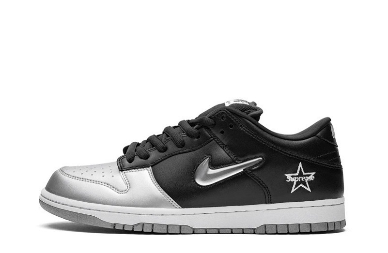 Supreme x SB Dunk Low Metallic Silver Reps (1)