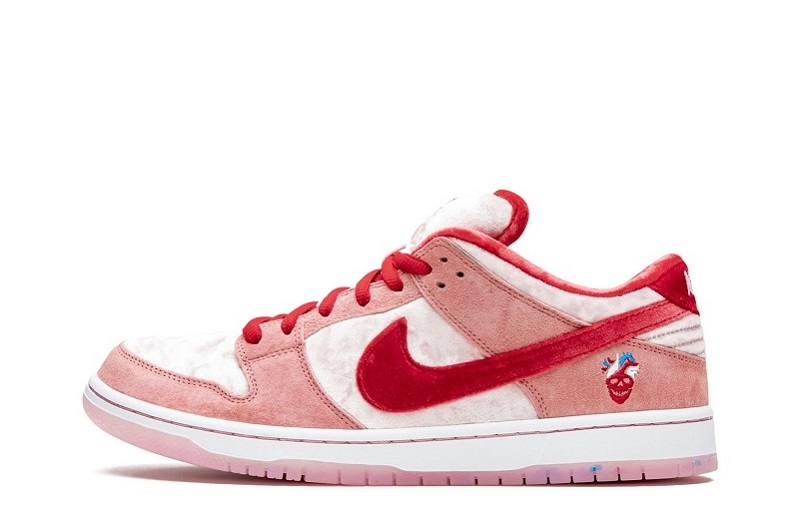 StrangeLove x Dunk Low SB Valentine's Day Reps (1)