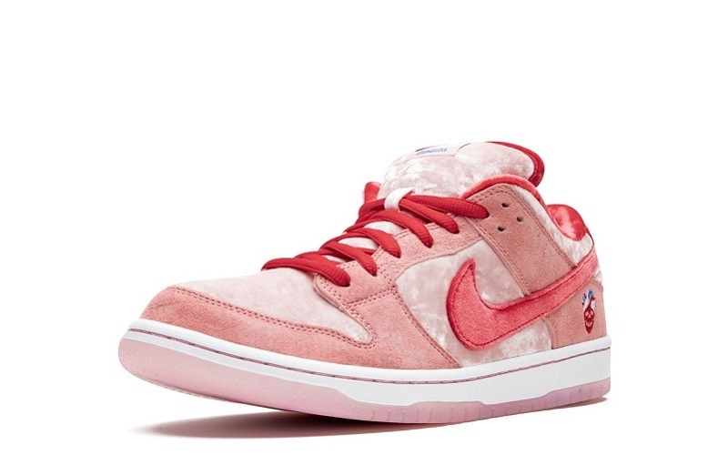 StrangeLove x Dunk Low SB Valentine's Day Reps (4)