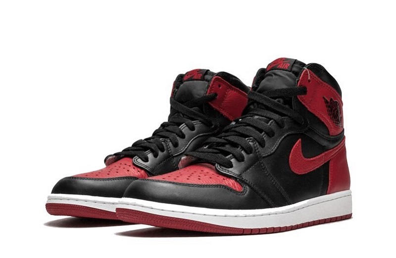 Air Jordan 1 Retro High OG Banned/Bred Reps (2)