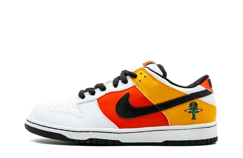 Dunk Low Pro SB Raygun Home Reps (1)