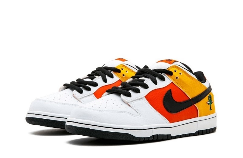 Dunk Low Pro SB Raygun Home Reps (2)