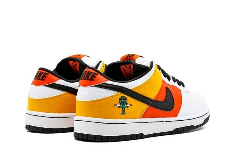 Dunk Low Pro SB Raygun Home Reps (3)