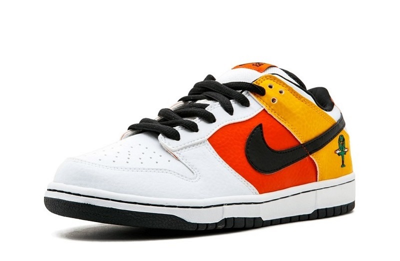 Dunk Low Pro SB Raygun Home Reps (4)