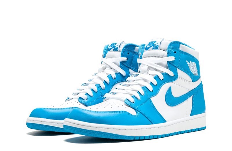 Air Jordan 1 Retro High OG UNC Reps (2)