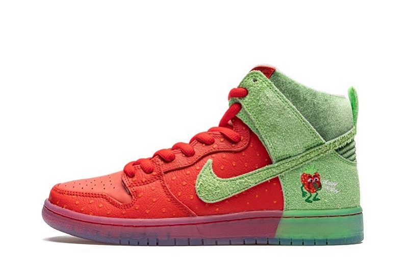 SB Dunk High Strawberry Cough Reps (1)