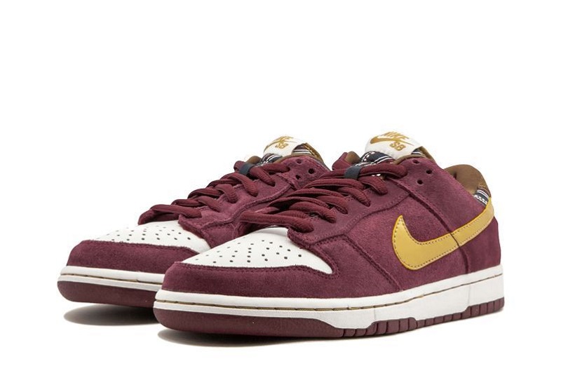 SB Dunk Low Anchorman Reps (2)